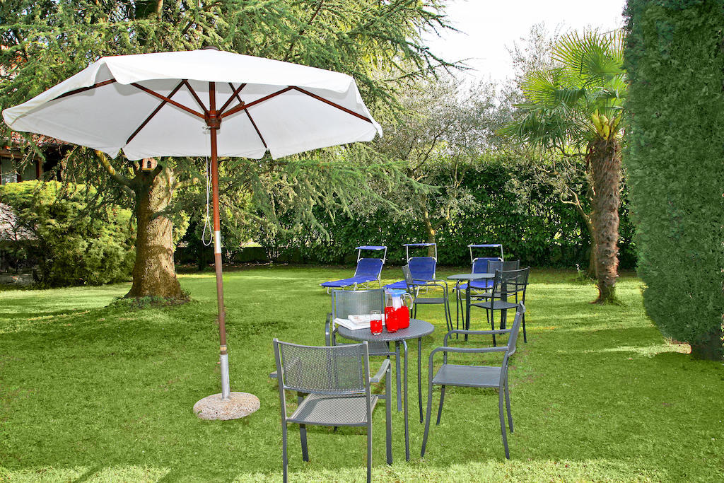 Relais Bb Pacengo Bed and Breakfast Lazise Exteriör bild